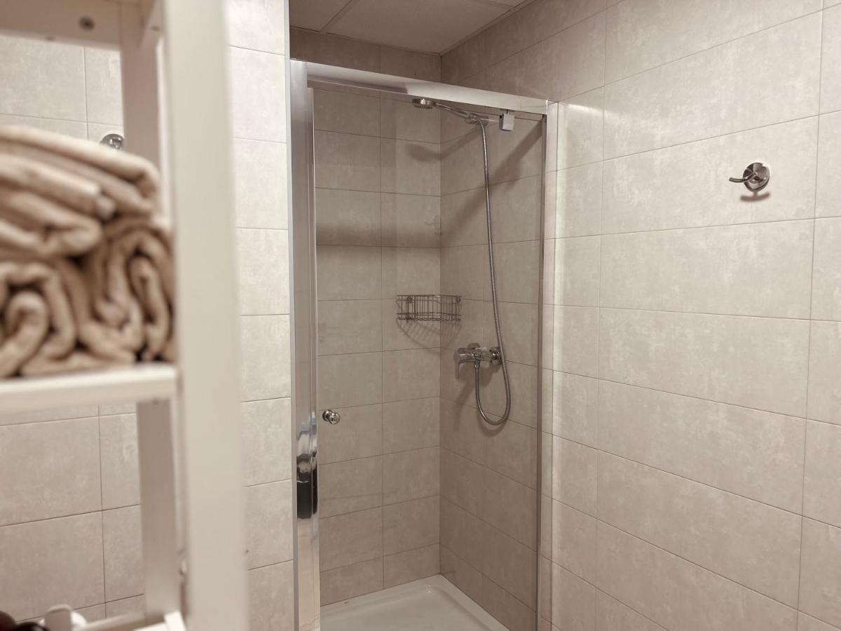 Sarah Apartment ฟูเอนฮิโรลา ภายนอก รูปภาพ
